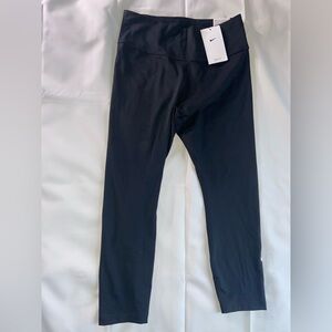 Nike 3/4 Leggings NWT